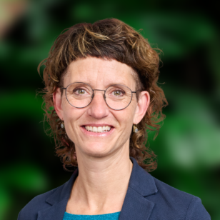  Bettina Fredrich (sie/elle/lei)
